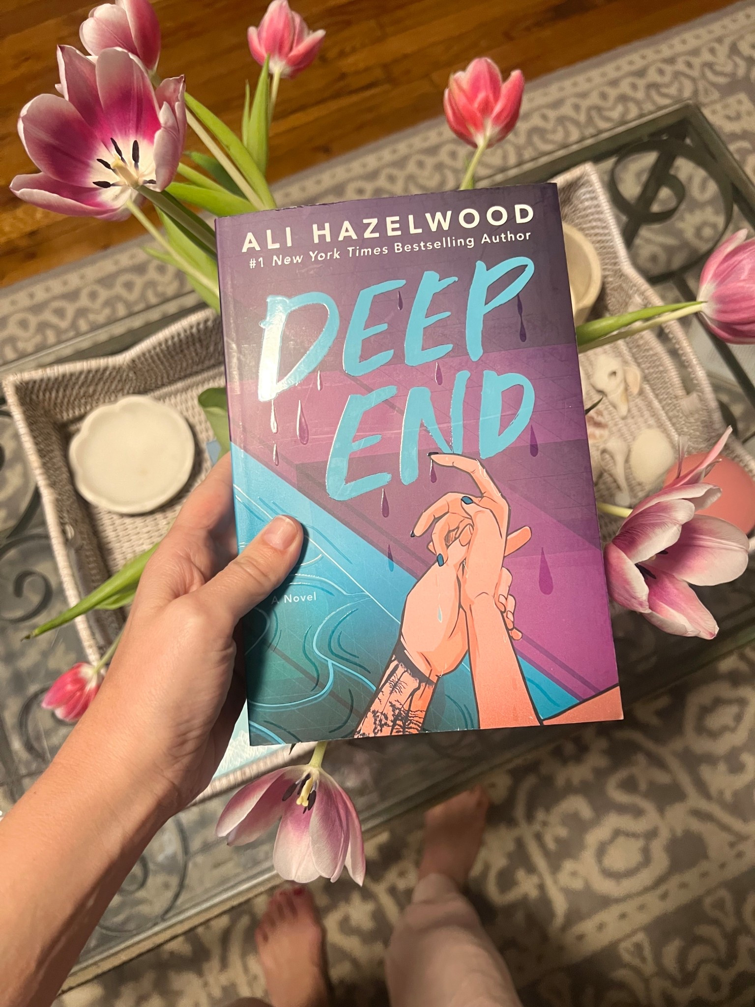 Currently reading 
.
.
.
…. 

#LTKHome #LTKFindsUnder50 #LTKFindsUnder100