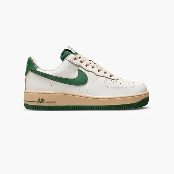 Nike Wmns Air Force 1 '07 Lv8 | Sneakersnstuff