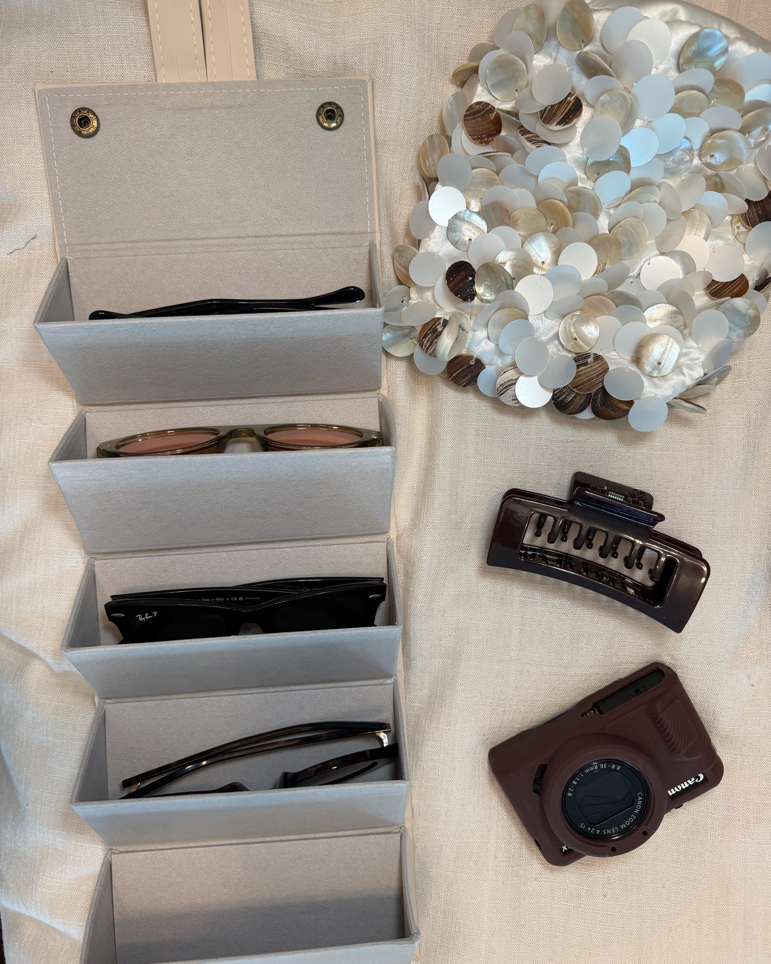Travel sunglasses case

#LTKTravel