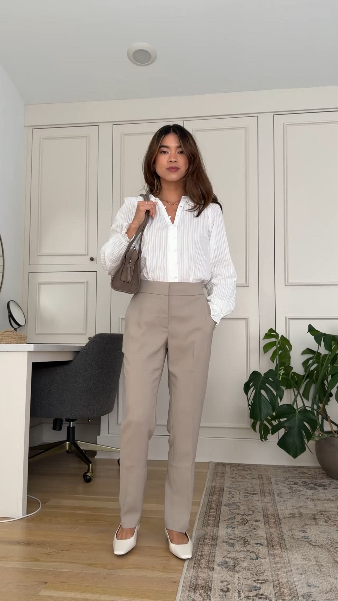 Are you looking for a work trouser that fits petites? This @Quince tailored pant hits perfectly on me (I'm 5'2). 

Sizing info: 
Quince Stretch Crepe Ankle Pants - size 0 in Morel Grey 
Quince Embroidered Cotton Ruffle Collar Long Sleeve Blouse - XS in Classic White 

petite fashion, get dressed with me, outfit inspiration, ootd, nashville outfit, Nashville influencer, petite style, vacation style, casual outfits, mom style, petite pants, spring outfits, spring outfit info, spring pants, spring outfit idea, spring top, summer pants, quince pants, work pants, spring blouse, spring shoes, petite trousers, kitten heels, quince blouse, summer blouse, work outfit, summer work outfit, 

 

#LTKPetite #LTKSeasonal #LTKWorkwear