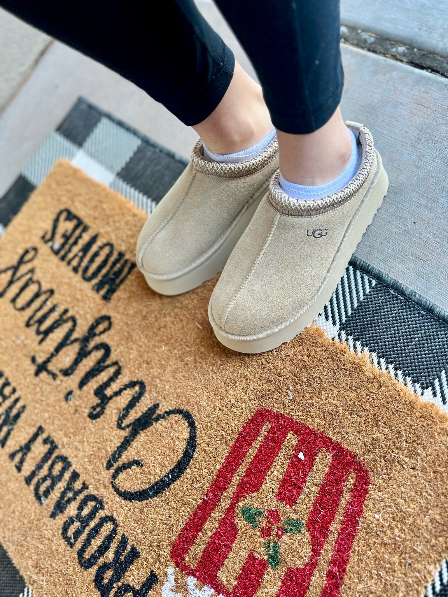 Ugg slip ons

#LTKHoliday #LTKbeauty #LTKSeasonal