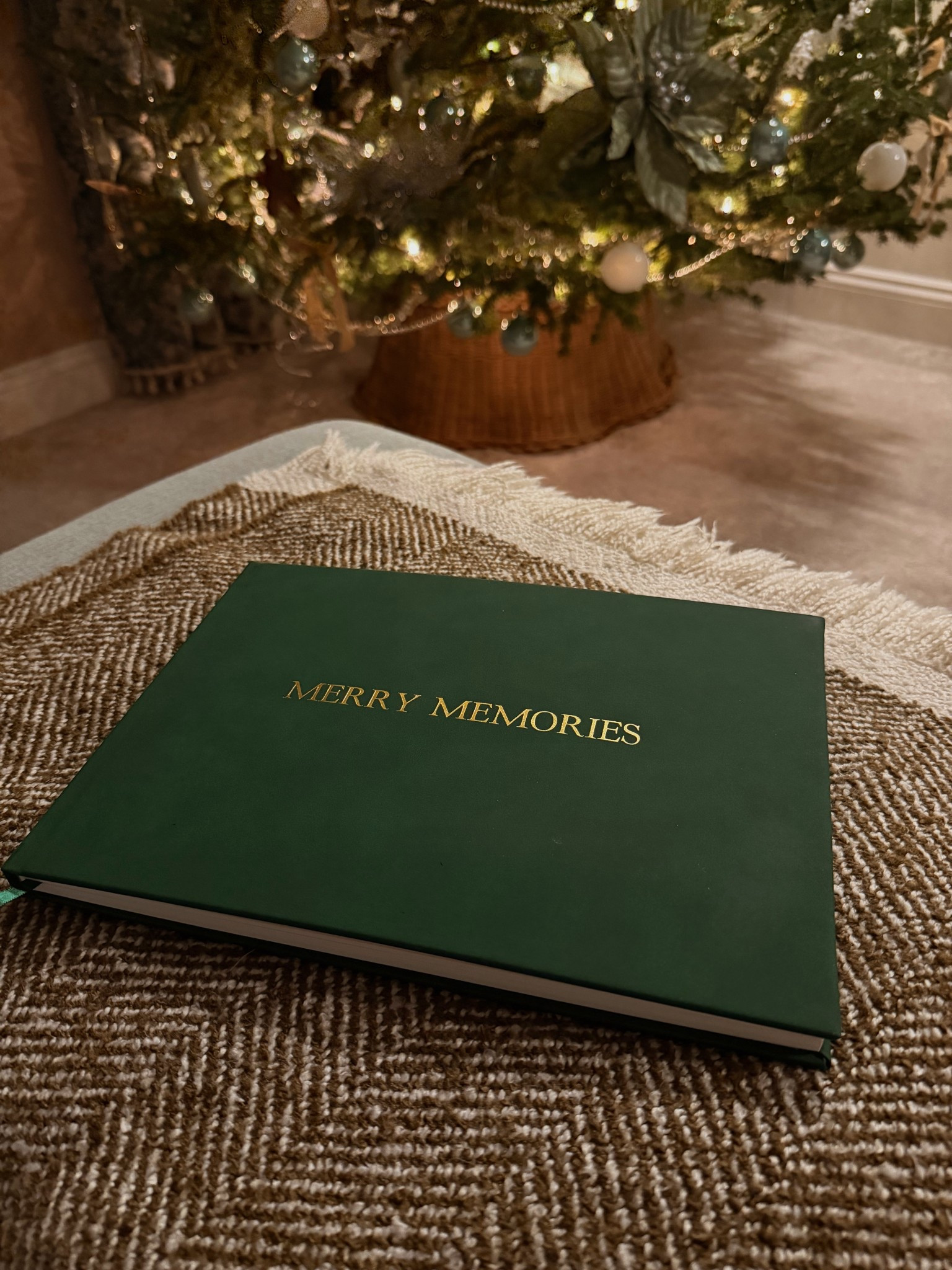Perfect book to keep all of our past Christmas cards in to look back on through the years. You can customize the color and the text on the front too!

#giftidea #giftideaformom #familyphotos

#LTKGiftGuide #LTKHoliday