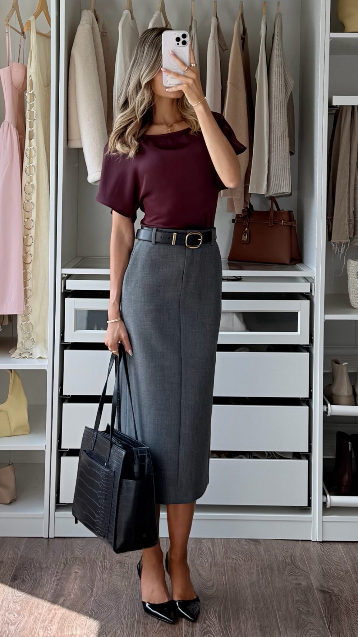 the most perfect tailored skirt 

@Aritzia #aritziapartner