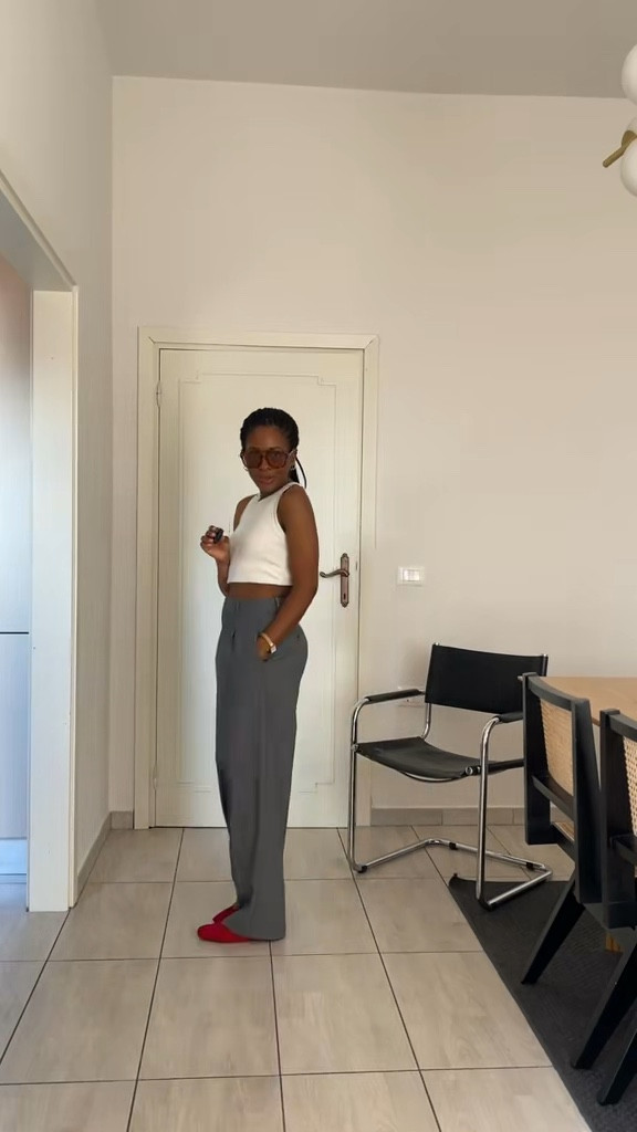 Uniqlo pleated Trousers..wearing size XS

#LTKPetite #LTKSeasonal #LTKStyleTip