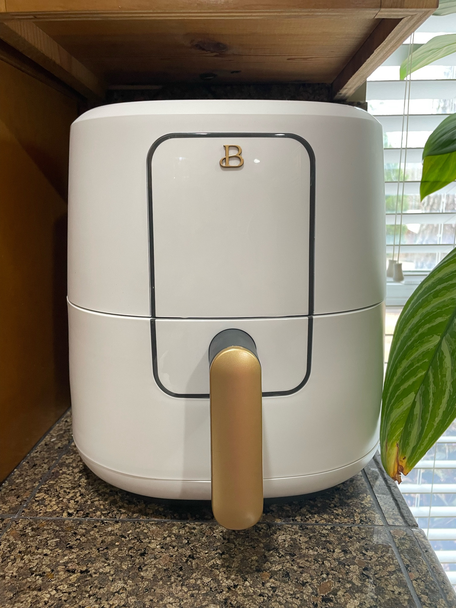 “Beautiful” airfryer by Drew Barrymore 
single basket airfryer, roaster, and dehydrator

#LTKhome #LTKFind #LTKGiftGuide