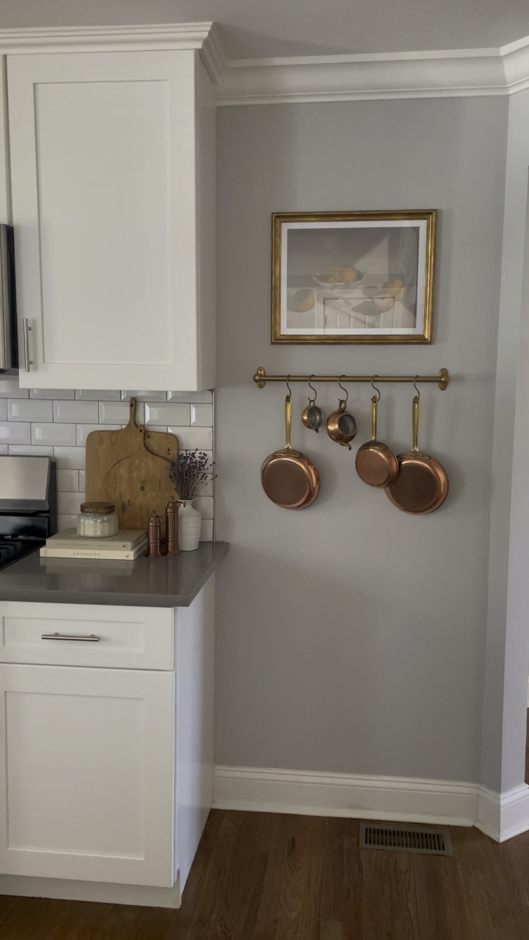 Absolutely obsessed with the newest addition to my kitchen — this antique pot rack. You can find these vintage copper pots and pans at antique stores, but I purchased them through Etsy. Adds such cozy, countryside charm!

#kitchendecor #copperpots #copperpans #kitchenstyle #countrysidestyle #transitionalstyle

#LTKHome #LTKFindsUnder100 #LTKFindsUnder50