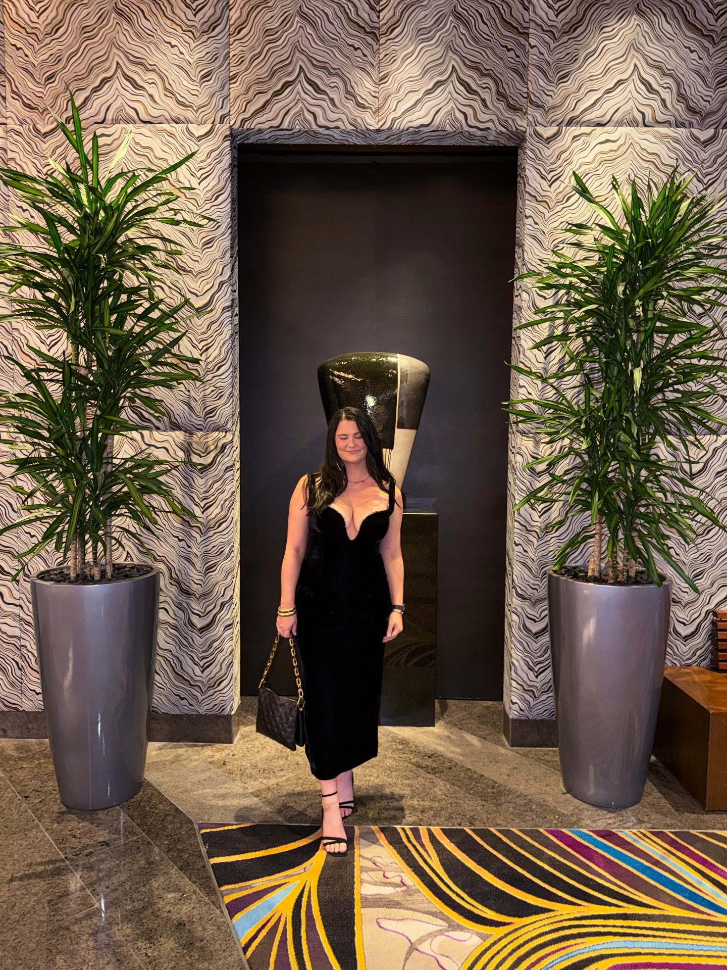 Little black dress for a little night out in Vegas 🎰

___
Las Vegas night out outfit, Vegas cocktail bar outfit, Las Vegas dinner outfit inspiration, chic black dress Vegas look, Las Vegas influencer style, Vegas nightlife fashion, elegant Vegas evening outfit, Las Vegas blogger outfit, Vegas vacation night look, Las Vegas travel style, Vegas nightlife outfit inspiration
#vegasnightout #vegasstyle #vegasoutfit #lasvegasfashion #nightoutlook