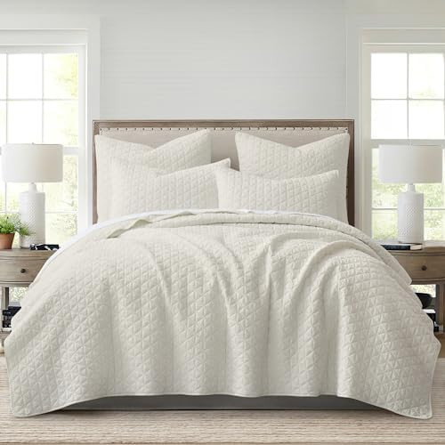Levtex Home Homthreads Rowan Quilt Set - Full/Queen Quilt and Two Standard Shams - Diamond Quilte... | Amazon (US)