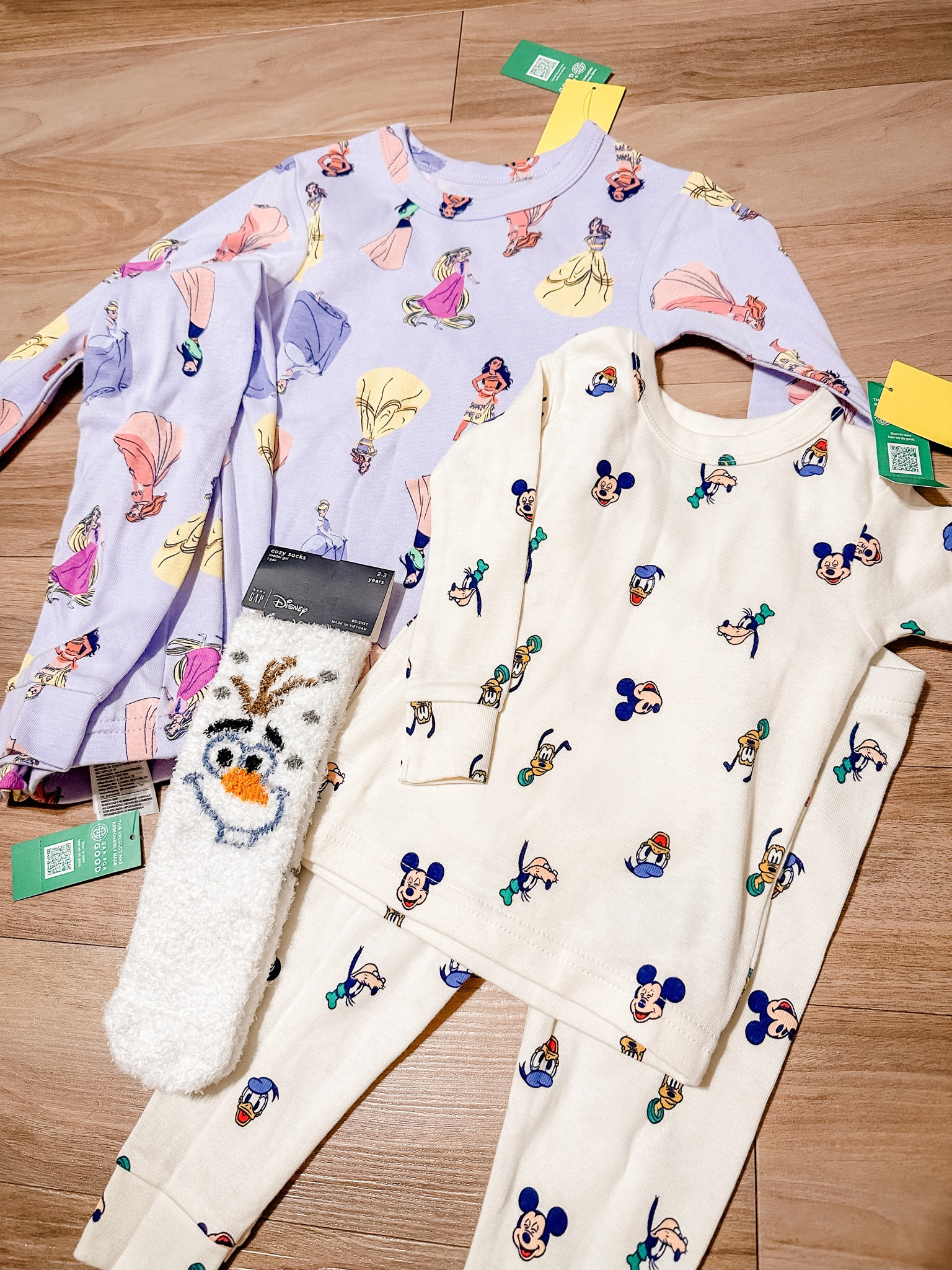The sweetest magical Disney pajamas! ✨

#disneyshopping #disneyvacation #disneymom 

#LTKkids #LTKfamily #LTKbaby