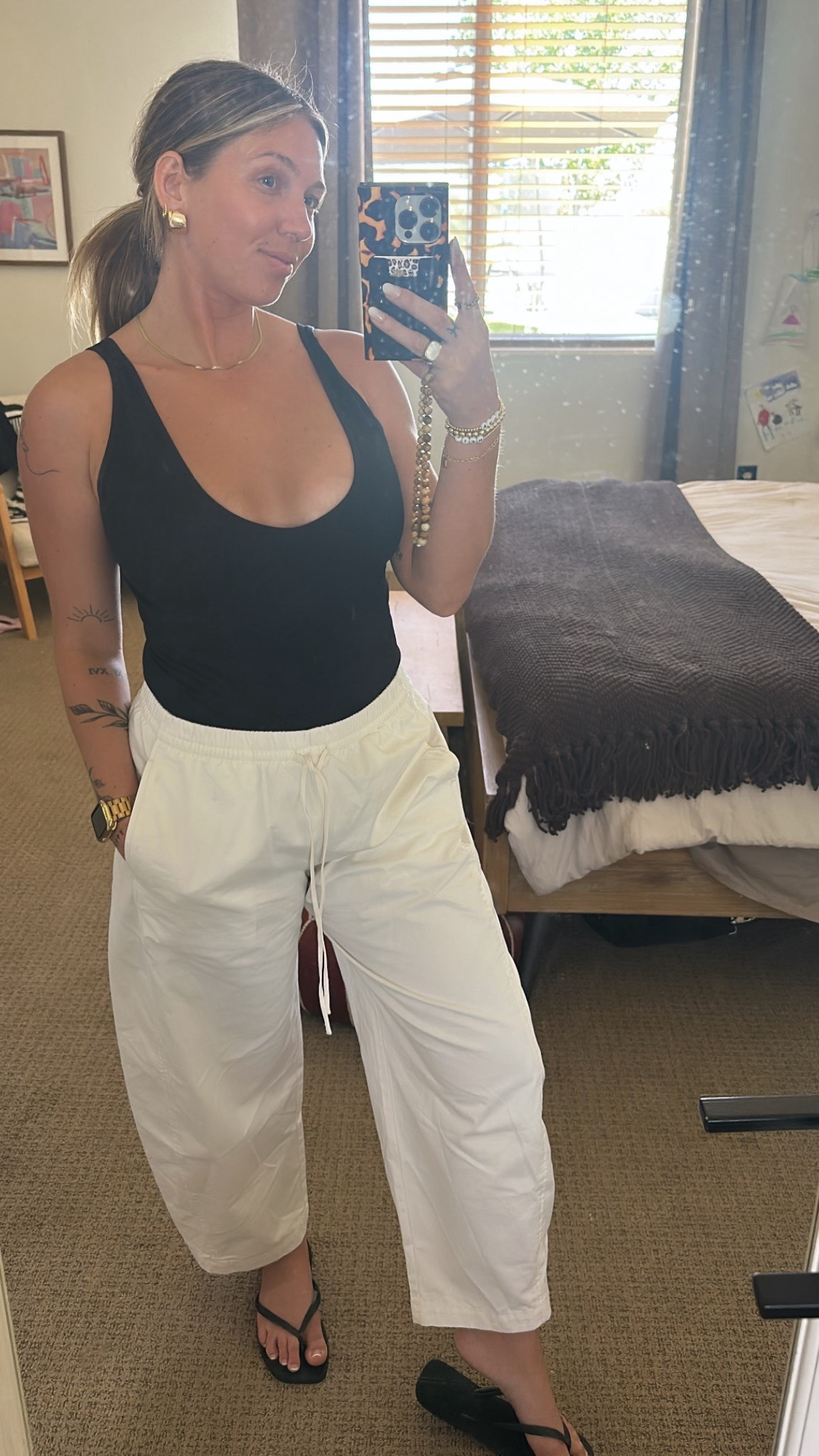 Simple + classy ootd // black bodysuit (M) sold out but linked the other colors. White barrel linen pants (S) are 🤌🏼 