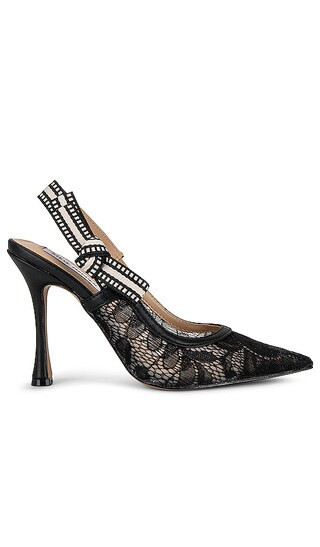 Steve Madden Bri Pump in Black. | Revolve Clothing (Global)