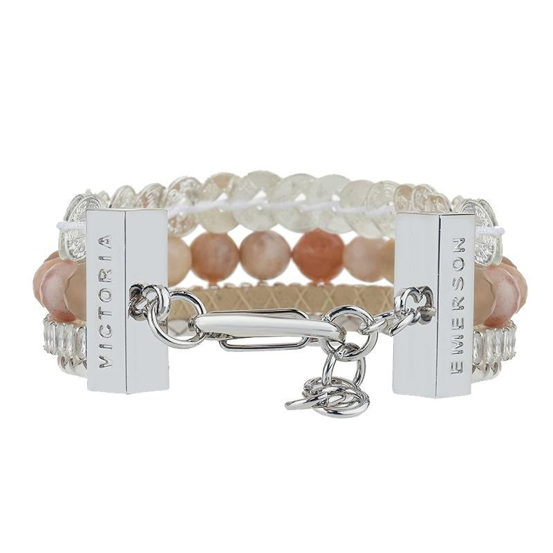 Brossard | Victoria Emerson