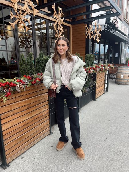 Outfit on sale✨ my favorite Amazon puffer is on major sale and my sweater and jeans are 25% off and an additional 15% off with code CYBERAF! Wearing a large coat (I sized up two, but could have done a medium), small sweater and size 25 denim

Outfit on sale | cyber Monday | Abercrombie denim | amazon puffer coat 

#LTKCyberWeek #LTKstyletip #LTKsalealert