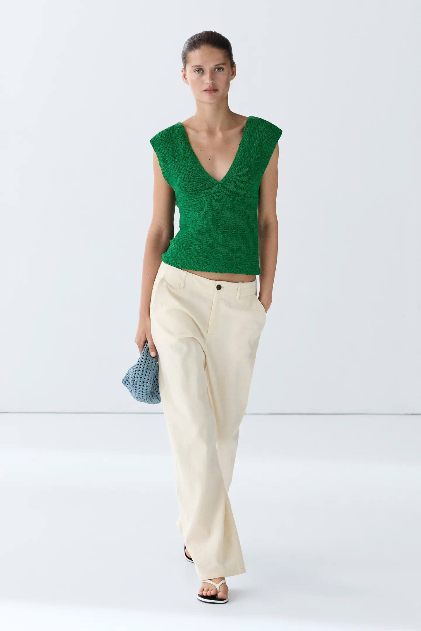 Cotton blend V-neck knit top | Massimo Dutti UK