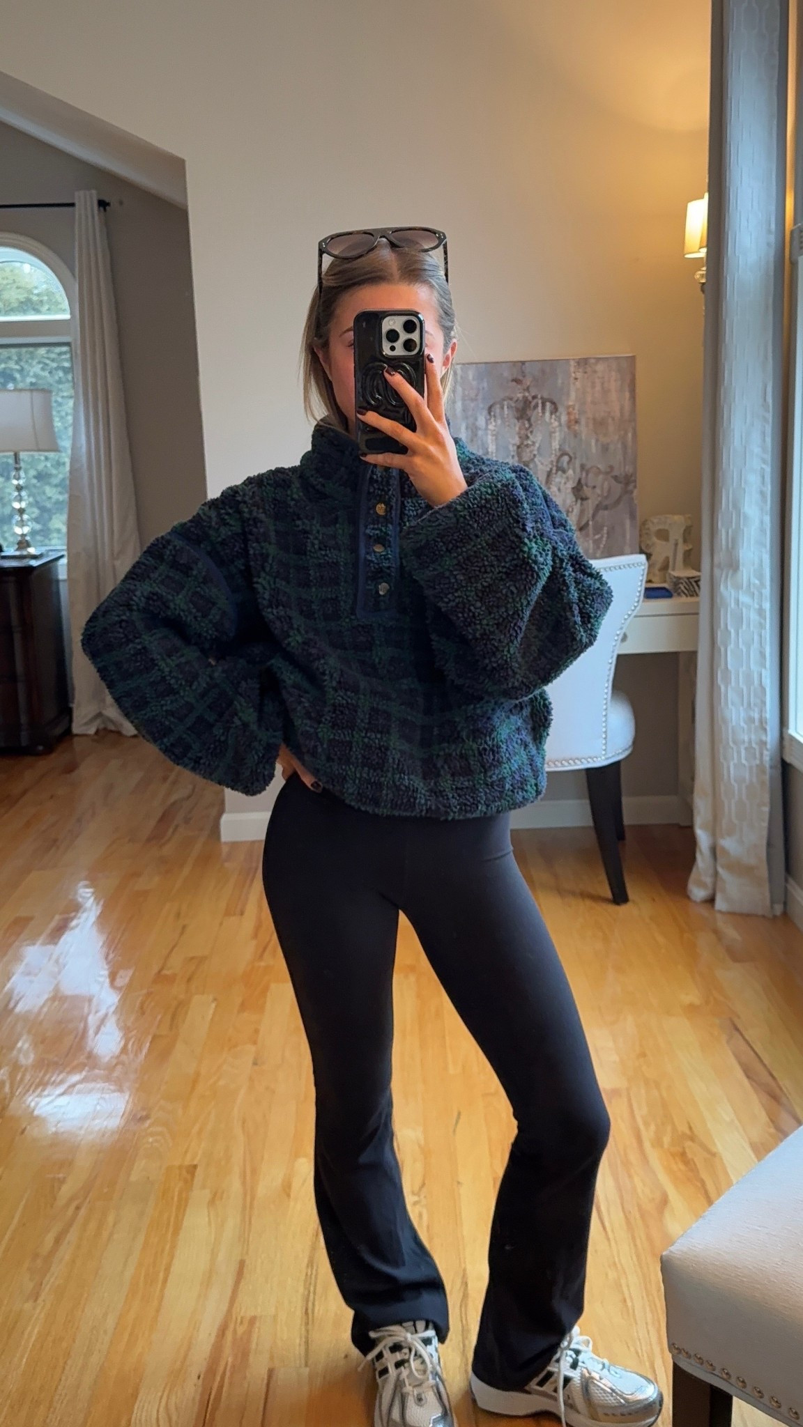 wearing a small in fleece and 00 in leggings! 

#LTKU #LTKootd #LTKSeasonal