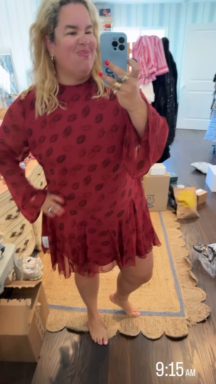 What do we think, keep or return? Such a cute Valentine’s Day dress

#LTKValentine #LTKootd