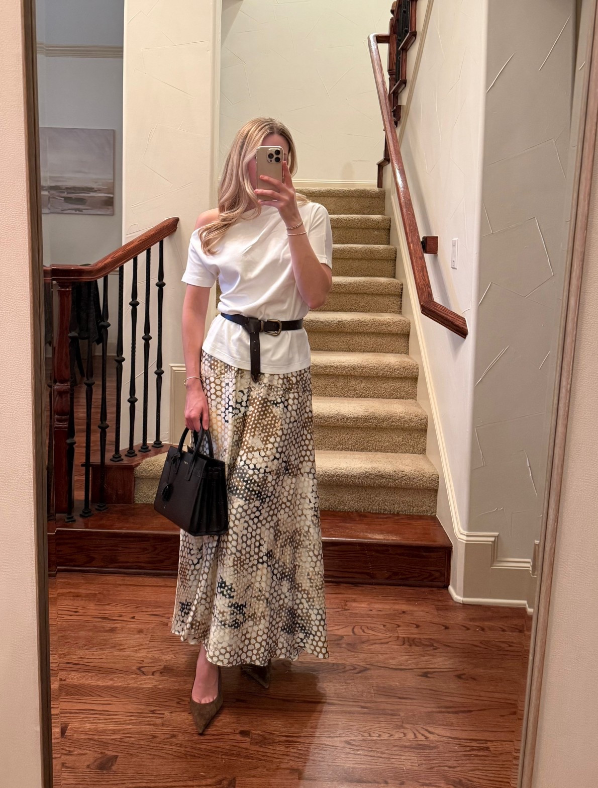 Loving the way I’ve been styling my Interlock Cotton Script Top lately… easily my favorite look so far ✨👜

#LTKSaleAlert #LTKootd
