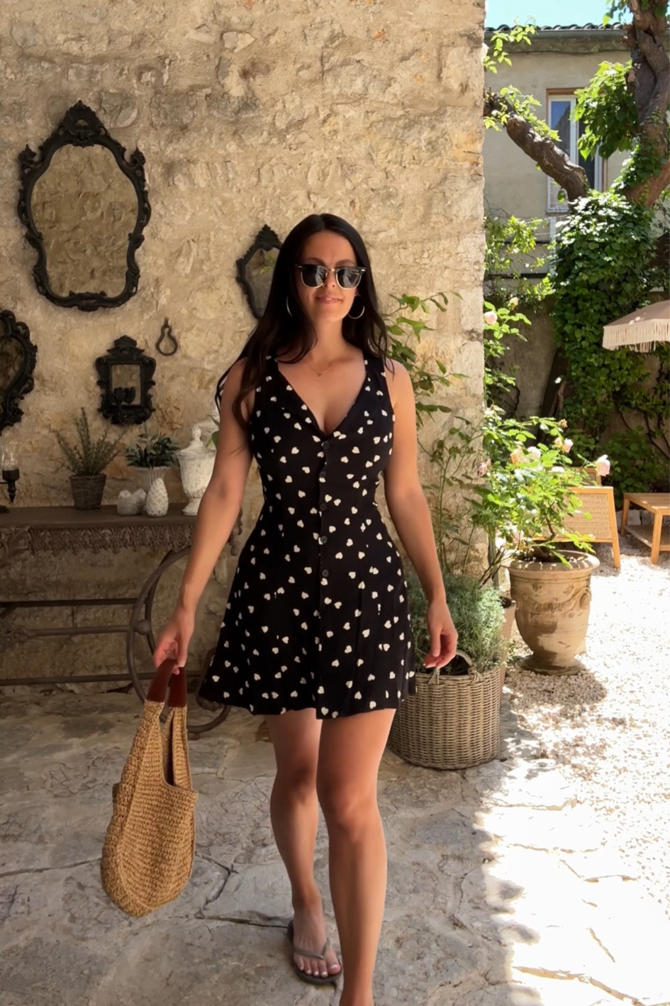 original dress is ‘REFORMATION RILYNN DRESS’ but it’s not on the site anymore. You can still find it on depop, Poshmark etc 🖤 linked similar below