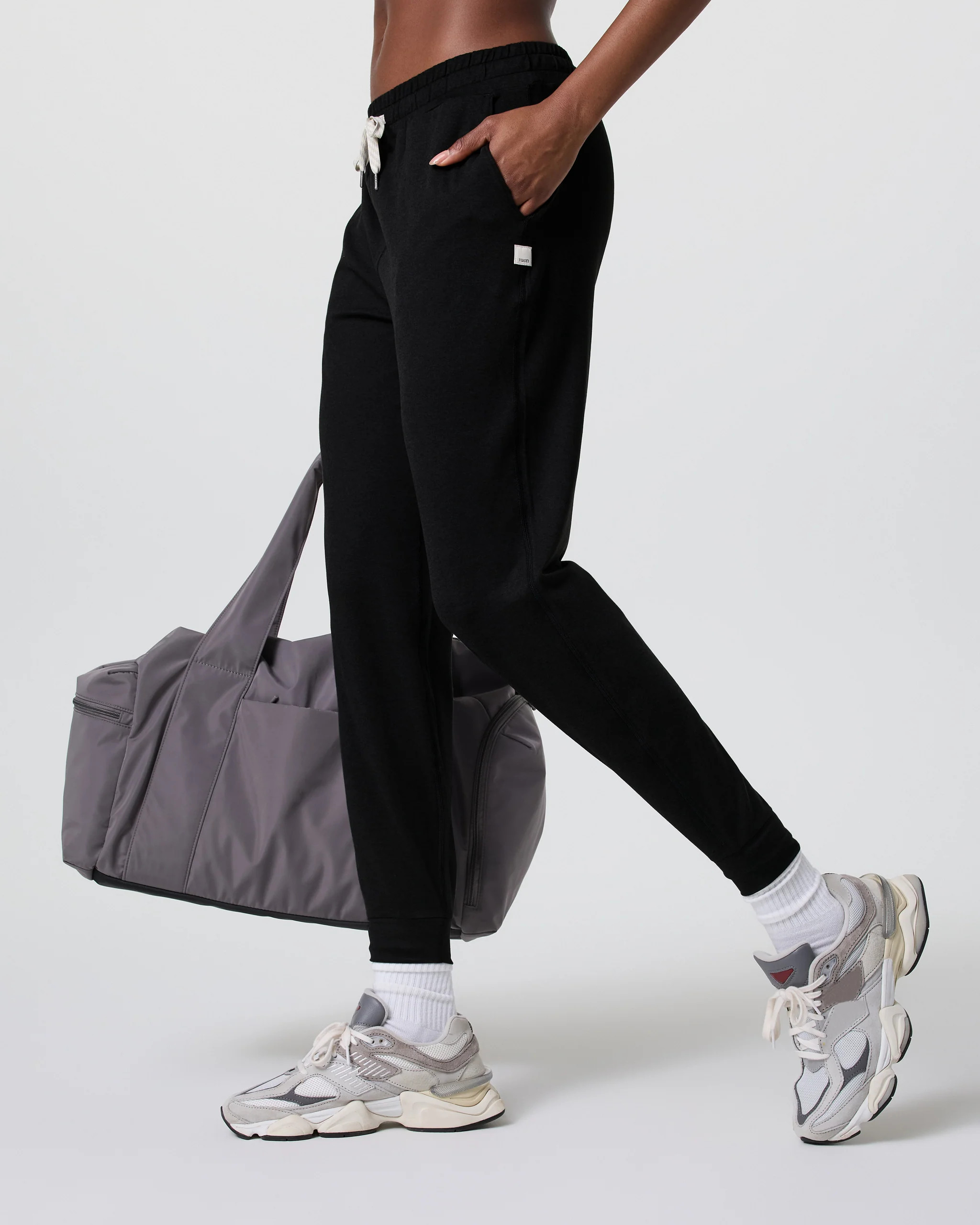 Performance Jogger | Black Heather Sweatpants | Vuori | Vuori Clothing (US & Canada)