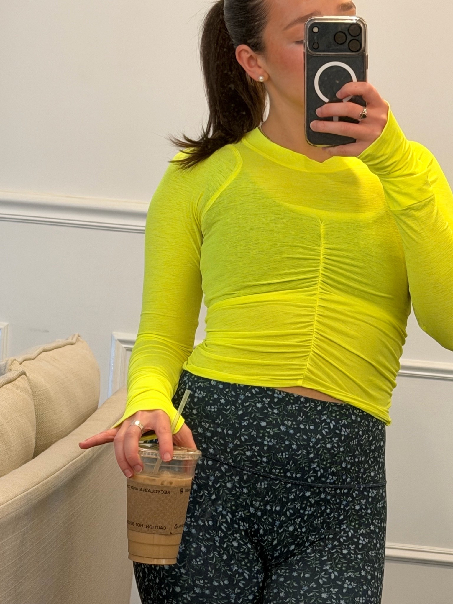 I’ve been obsessed with throwing this sheer long sleeve over my workout sets 🧘‍♀️💪🏼🧑‍🩰🩰 

#freepeople

#LTKActive #LTKootd