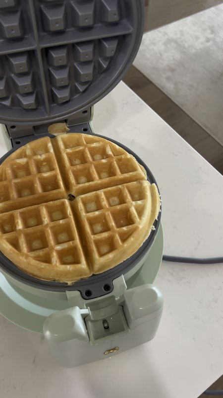 New waffle machine , one word :) LOVE ! Its so good and so easy to use 

#LTKGiftGuide #LTKHome #LTKVideo