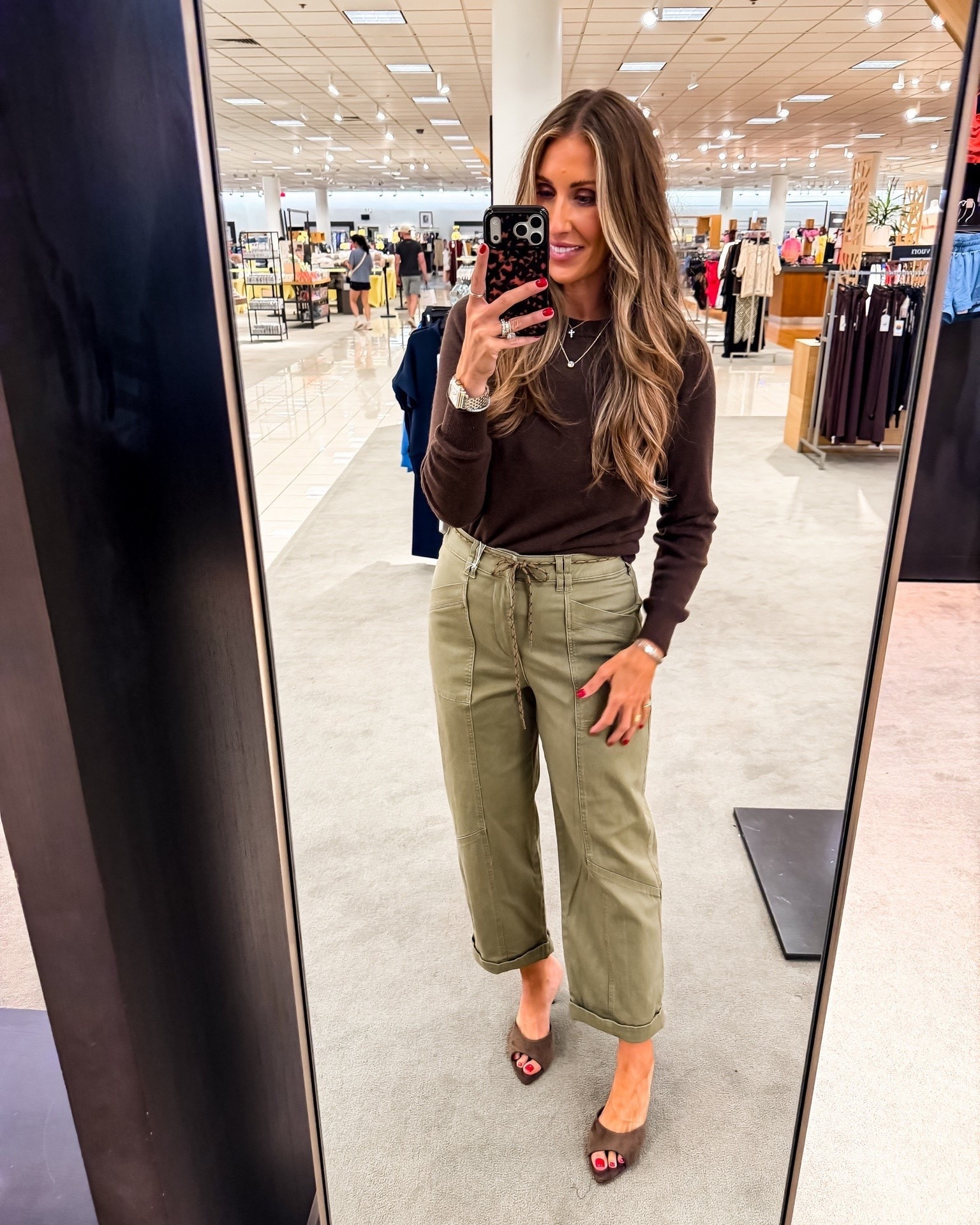 These utility pants are such a fun alternative to denim when you want something a little different for fall. The relaxed straight leg, utility stitching, and adjustable tie waist keep them comfortable, while the olive color pairs so well with rich browns, black, cream, and burgundy.

Size 8

utility pants, olive pants, fall outfit, casual workwear, everyday style, straight leg pants, women’s fashion, transitional outfit, neutral wardrobe, fall fashion, TheMomInStyle

#LTKootd #LTKSeasonal #LTKSaleAlert
