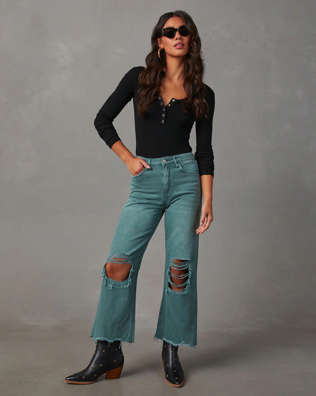 Eyes On Me Distressed High Rise 90s Jeans | VICI