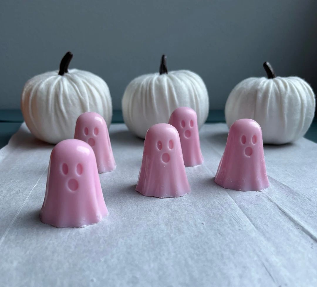 Hot Ghoul Autumn Pink Ghosts Halloween Soy Wax Melts - Etsy | Etsy (US)