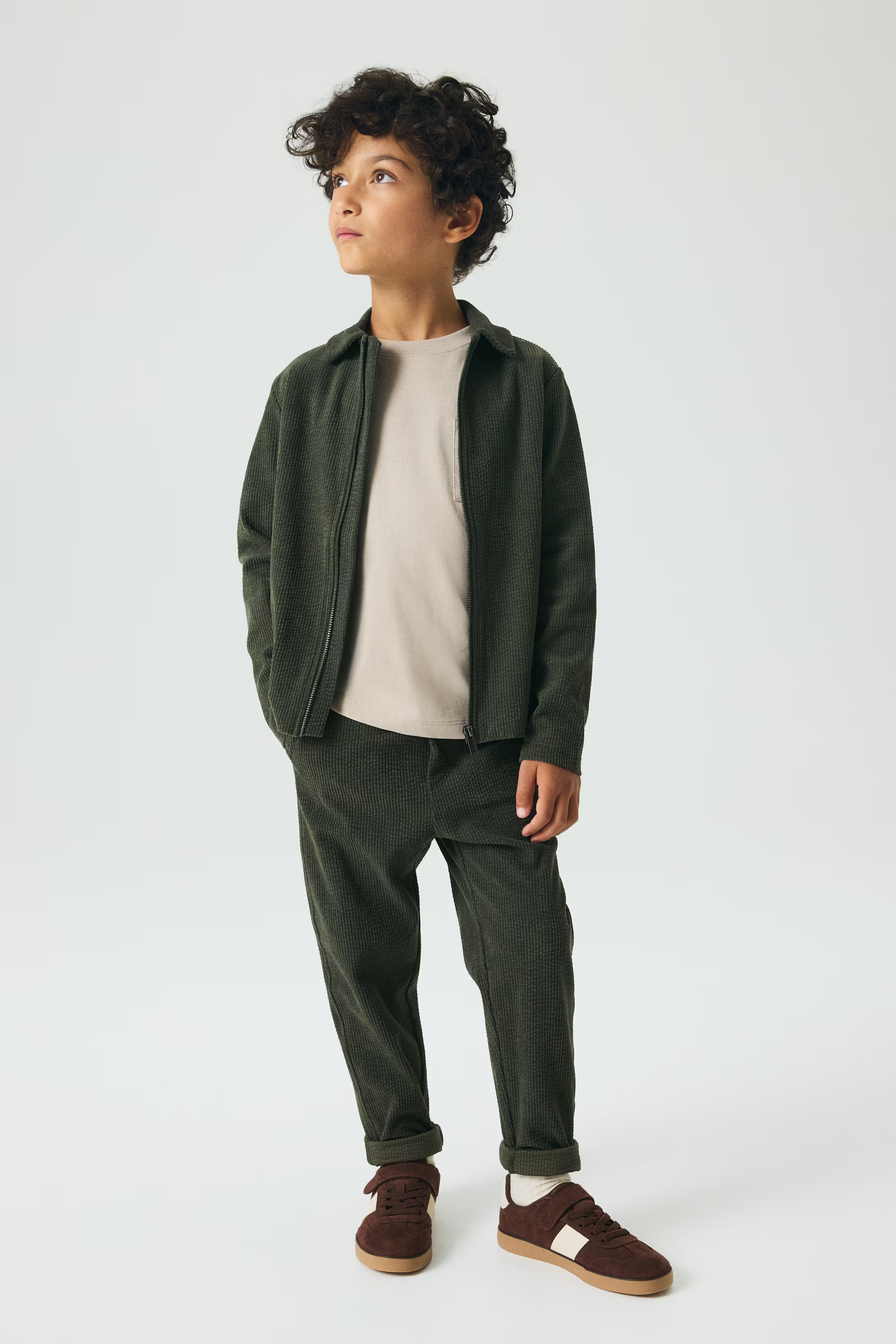 Ribbed velour shacket | H&M (UK, MY, IN, SG, PH, TW, HK)