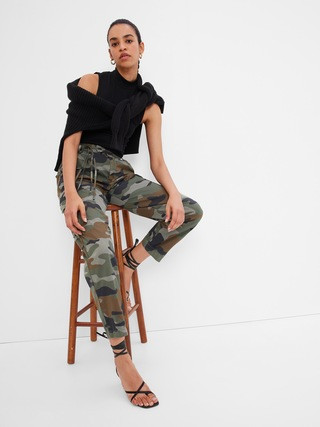 High Rise Pleated Cargo Pants with Washwell | Gap (US)