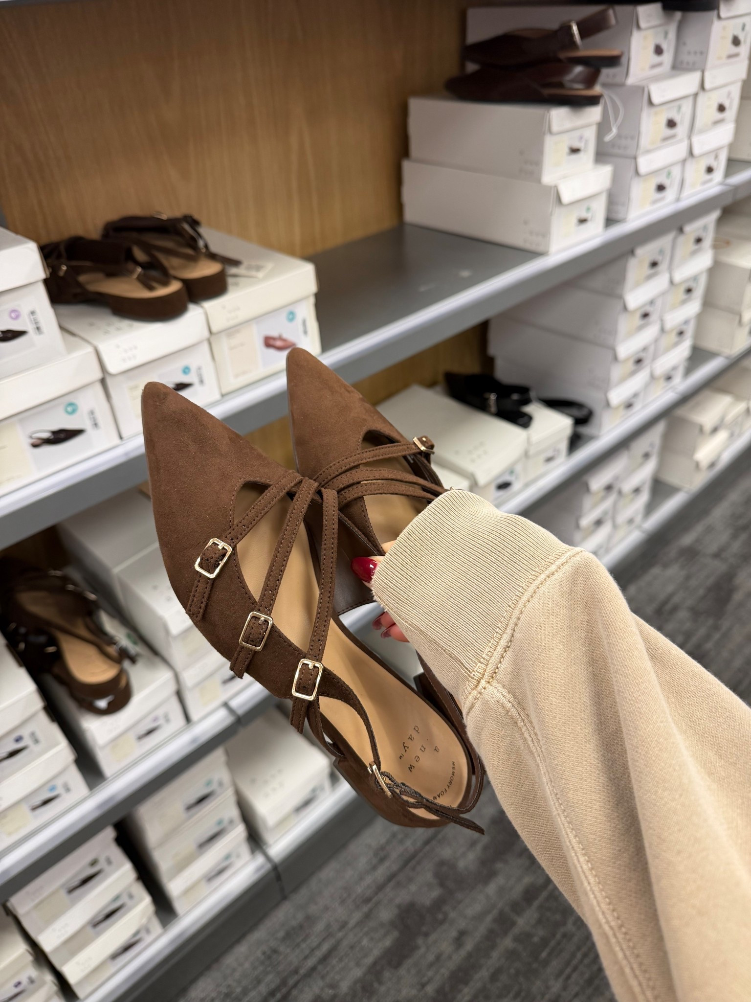 The cutest shoes from Target! Perfect for holiday outfits 

#LTKHoliday #LTKootd #LTKSeasonal