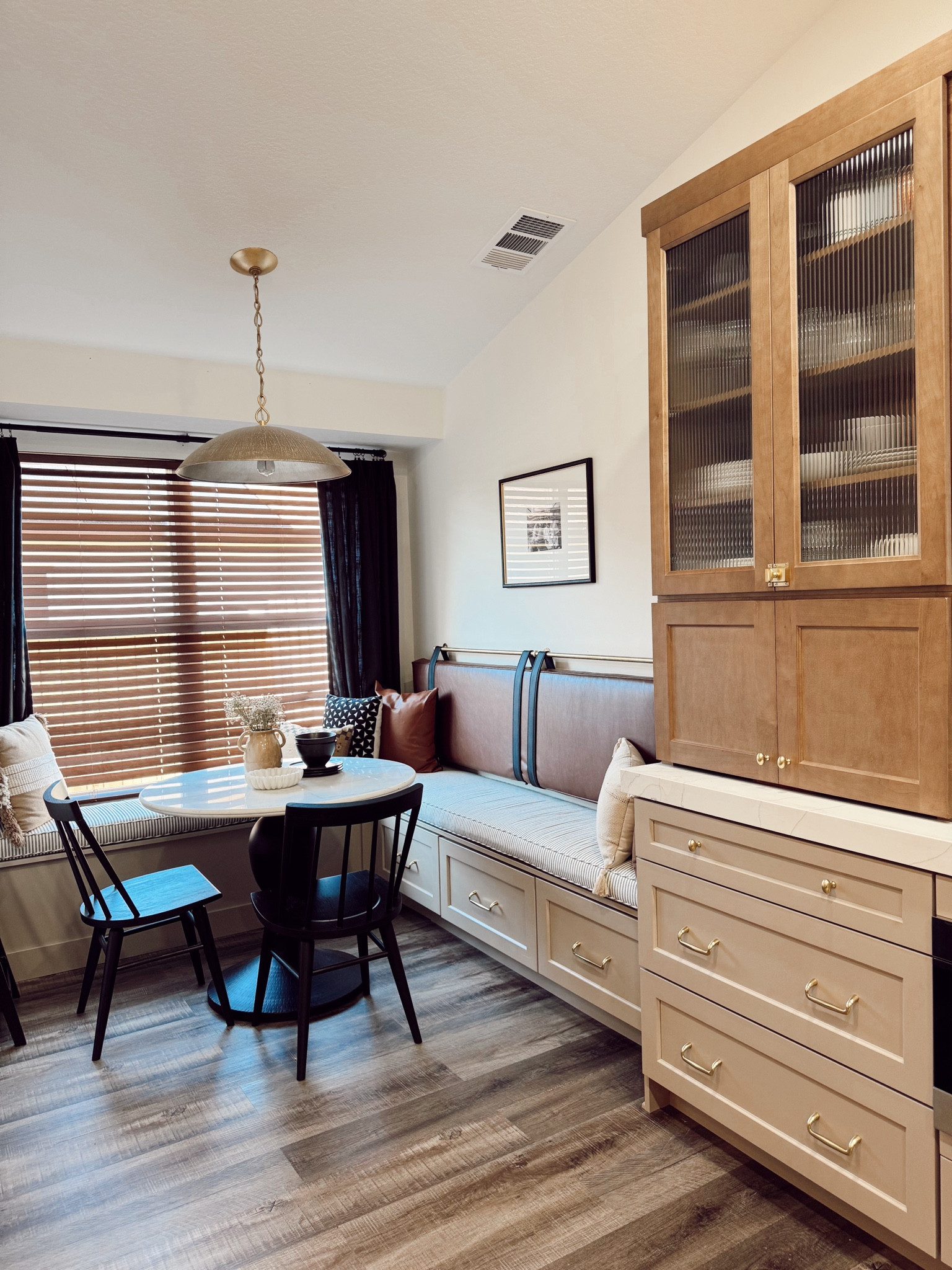 DIY breakfast nook 🔨🏠🖼️ #home #style #interiordesign #shop #potterybarn #etsy #amazon #kitchen #renovation #diy #fyp

#LTKHoliday #LTKSeasonal #LTKHome