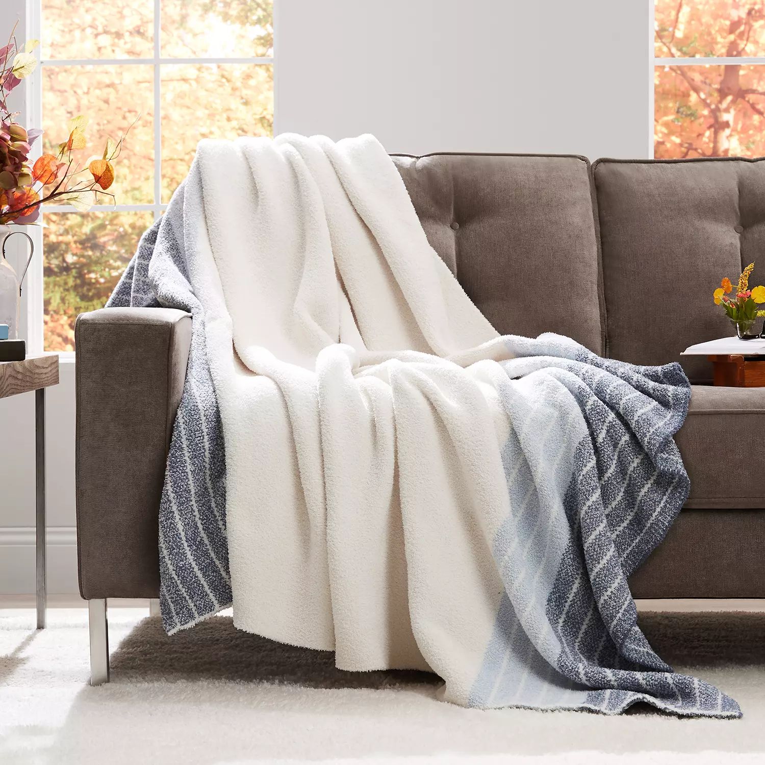 Member’s Mark Luxury Premier Collection Cozy Knit Heathered Border Throw (Assorted Colors) | Sam's Club