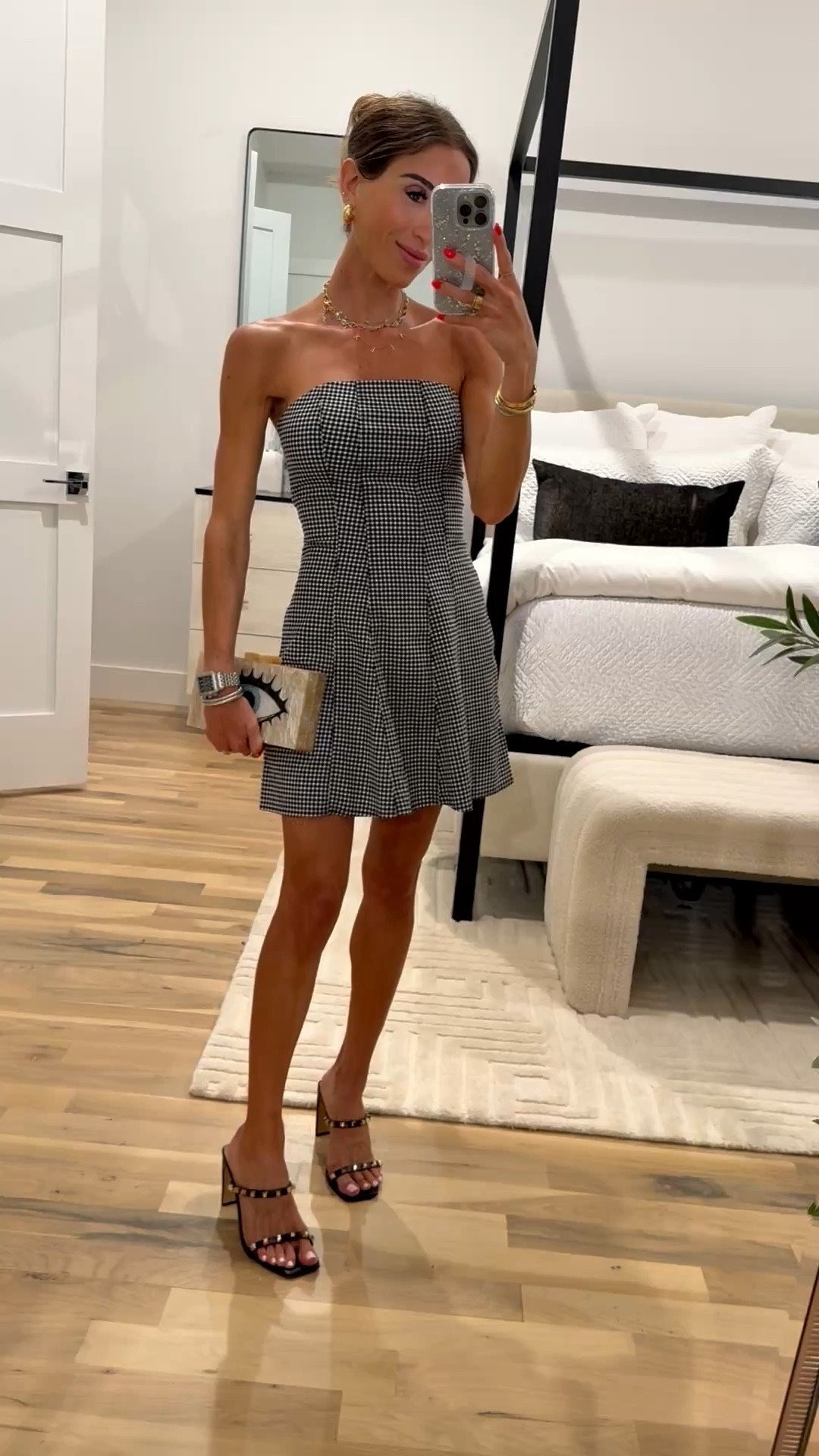 The cutest gingham dress love the flare hem and had silicone grip to keep it up size xxs petite  

#LTKSaleAlert #LTKPetite #LTKootd