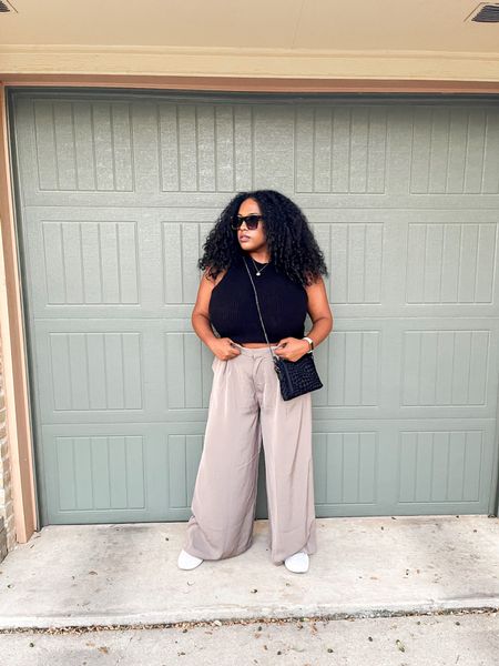 OBSESSED with these trousers I found on Amazon!! I’m wearing an XL and they fit my waist perfectly. This will be my staple fall outfit all season long 🤎✌🏾

#LTKunder100 #LTKSeasonal