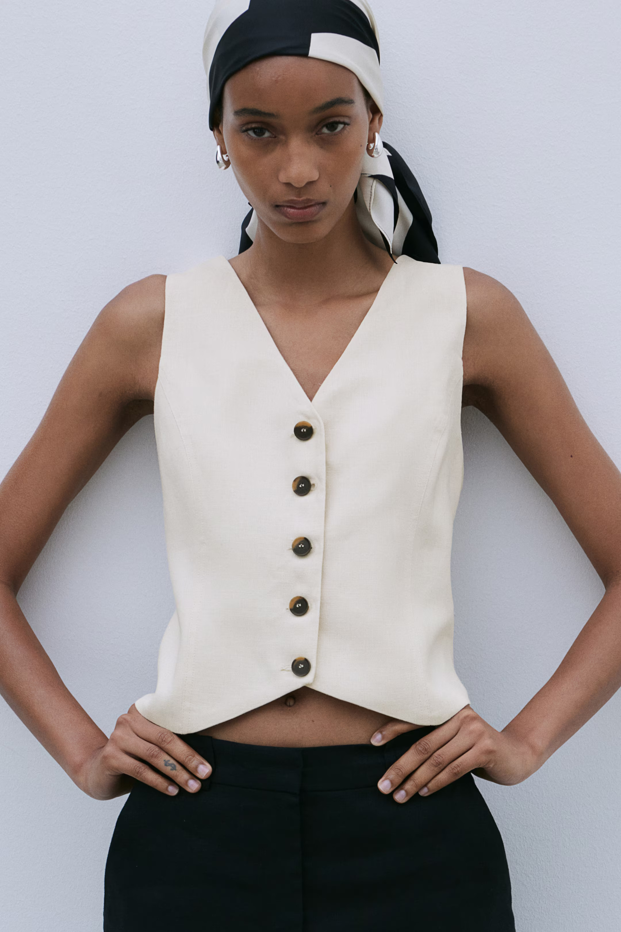 Chaleco de traje en lino - Escote de pico - Manga corta - Crema - MUJER | H&M ES | H&M (FR, IT, ES, PT, BE)
