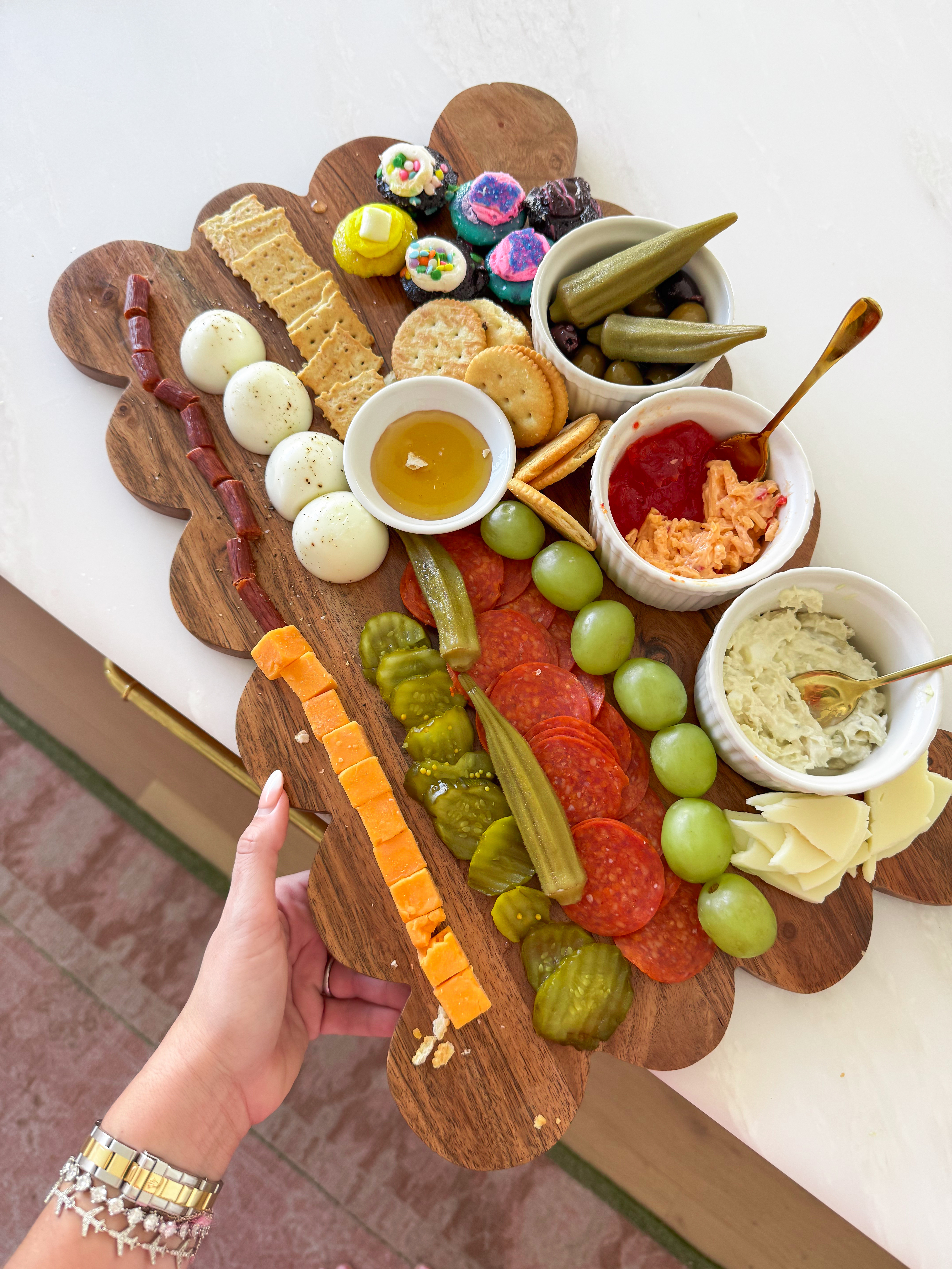 The cutest serving tray! 

#LTKHome #LTKfoodie