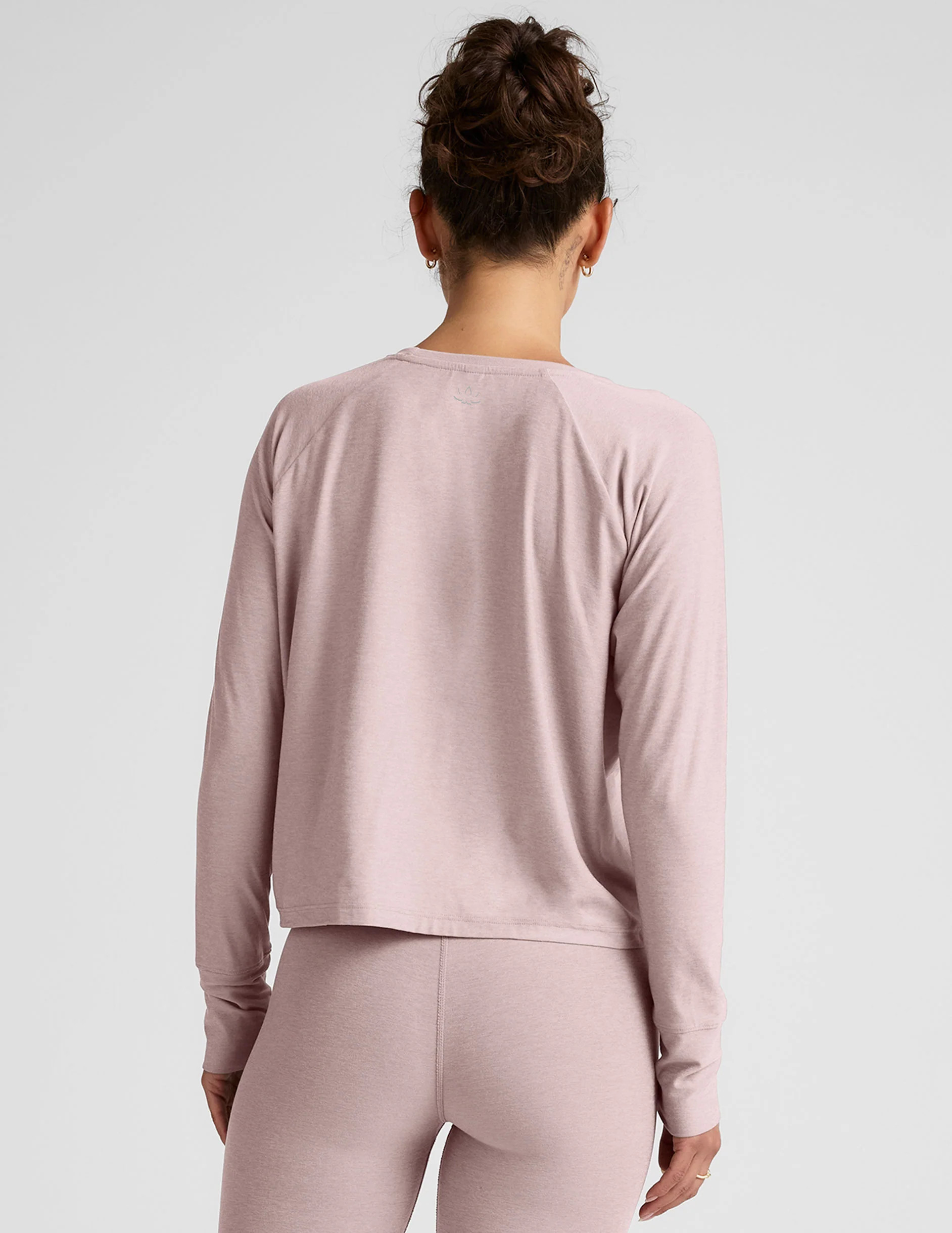 Featherweight Daydreamer Pullover | Beyond Yoga | Beyond Yoga