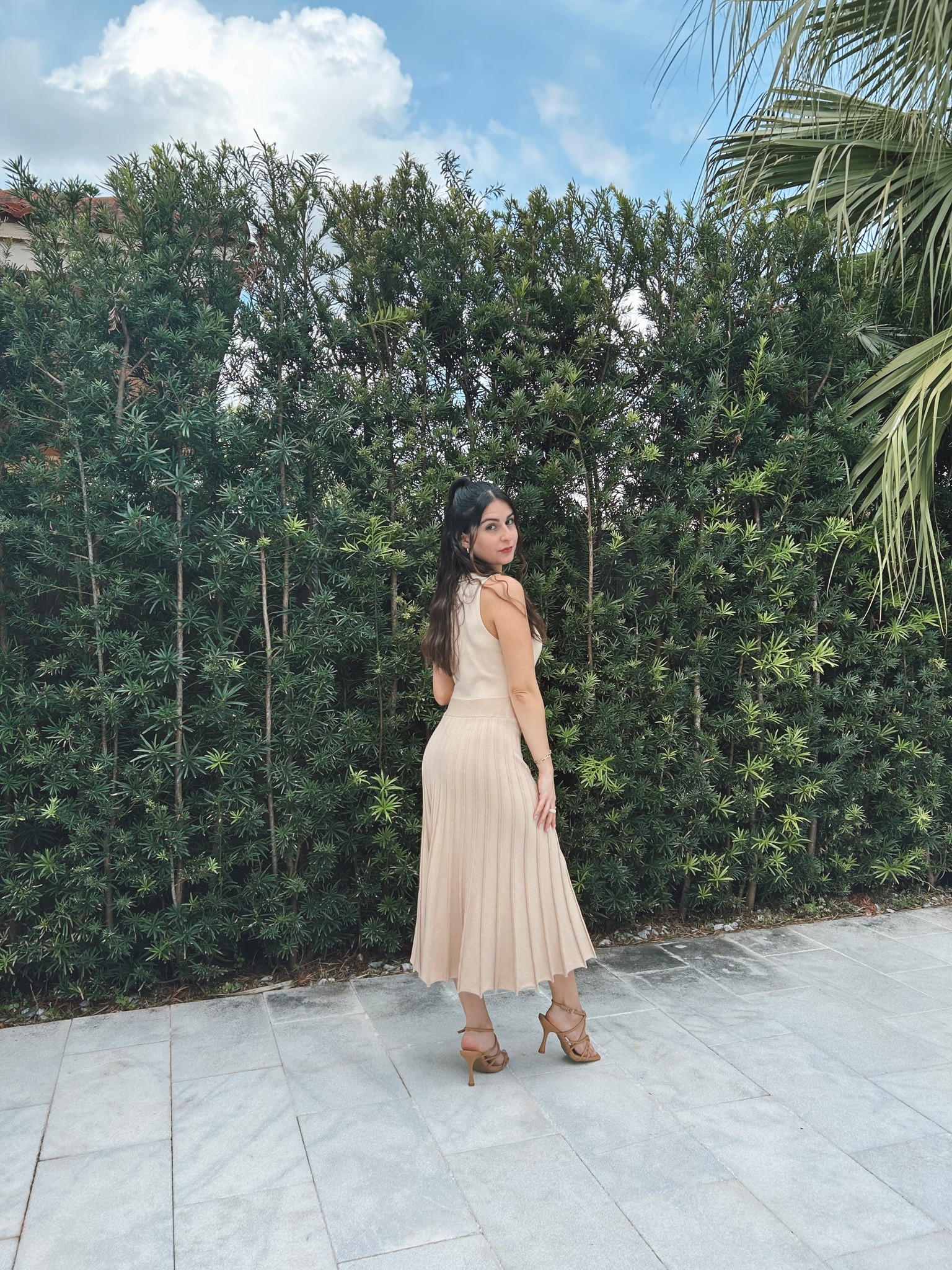 Spring Dress | ootd ✨

#spring #springdress #easter #easterdress #amazon #target #nudeheels #datenightoutfits #vacationoutfits #summer #summerdress #vacationdress #giftguide #giftsforher #sale #weddingguest #resortwear #springoutfit #summeroutfit #dress 

#LTKtravel #LTKstyletip #LTKSpringSale