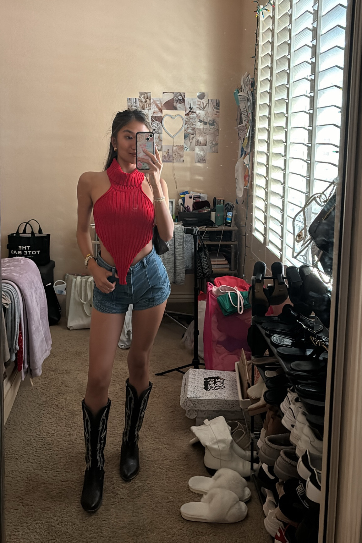 casual dinner fit ❤️‍🔥

shorts: edikted 
purse: louis vuitton

#LTKU #LTKStyleTip #LTKBeauty