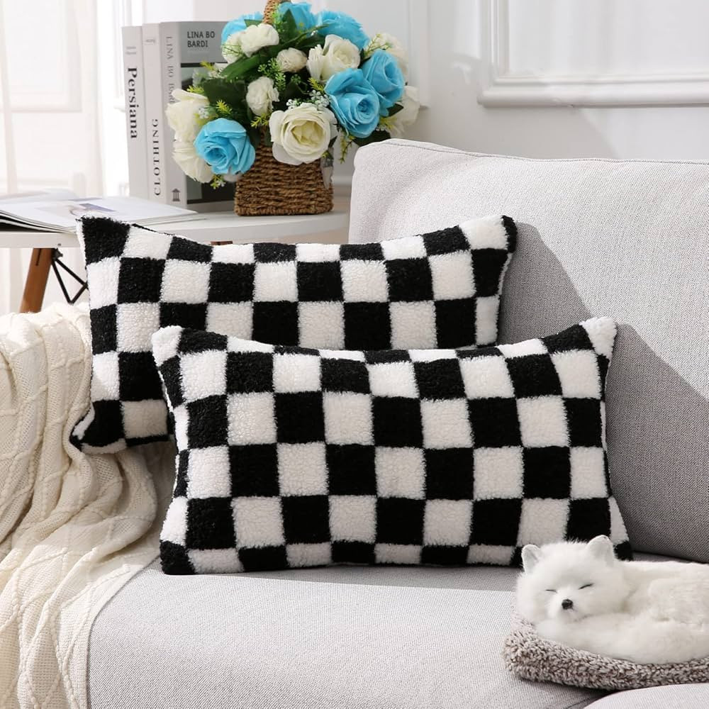 Yaertun Set of 2 Checkerboard Decorative Throw Pillow Covers Cute Fluffy Plaid Lumbar Cushion Cas... | Amazon (US)