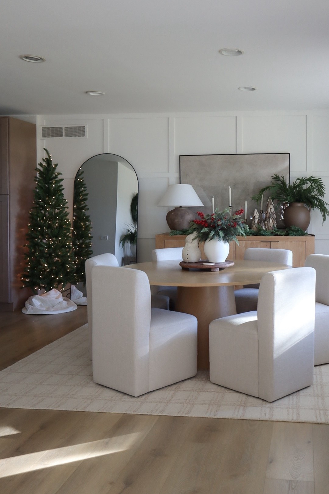 Cozy Christmas dining room 

#LTKSeasonal #LTKHoliday #LTKHome