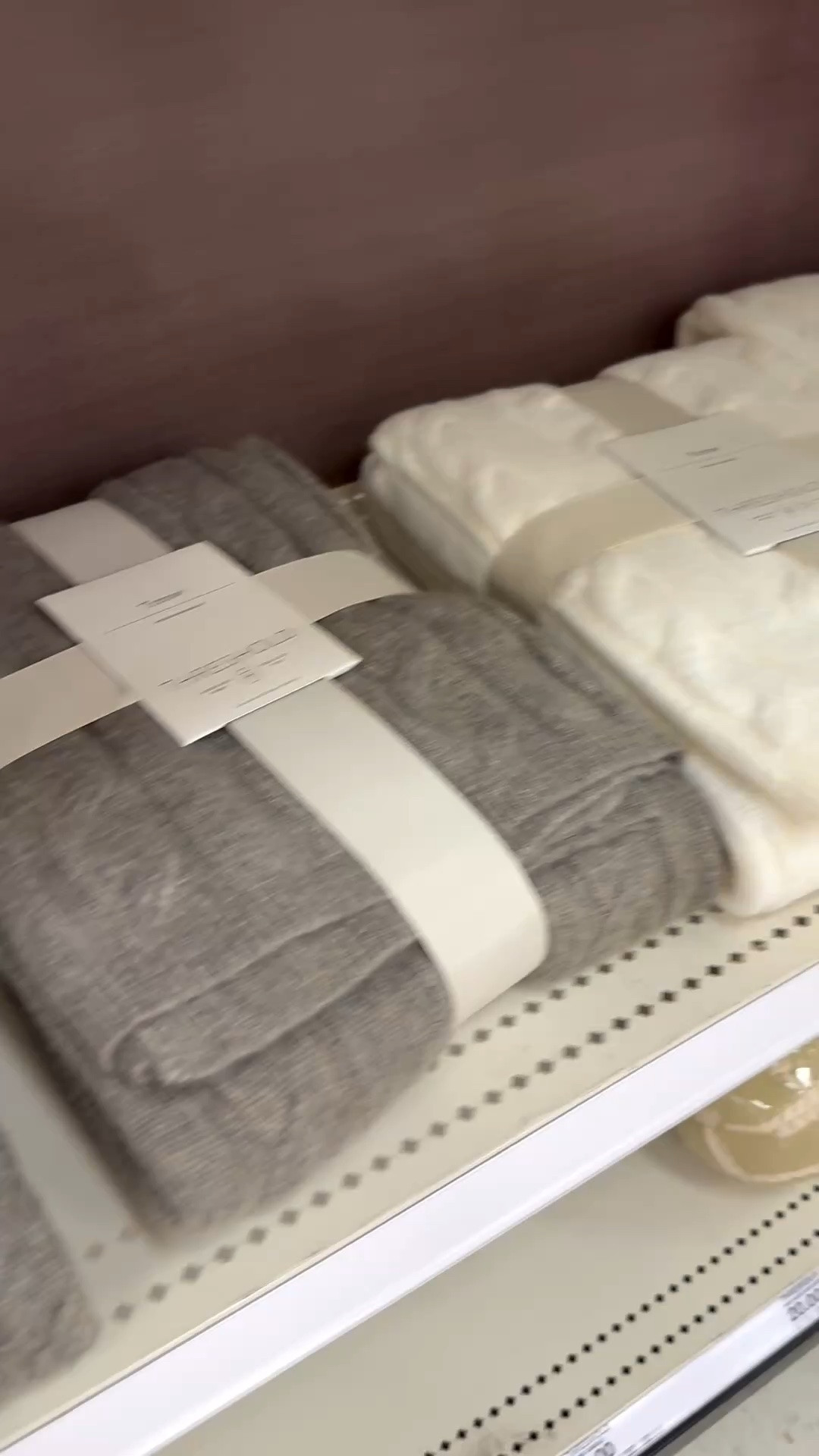 I love these knit blankets! May need one of every color! 😍🫣


#falldecor #knitblanket #throwblanket #homedecor #cozyhome #target

#LTKHome #LTKSeasonal
