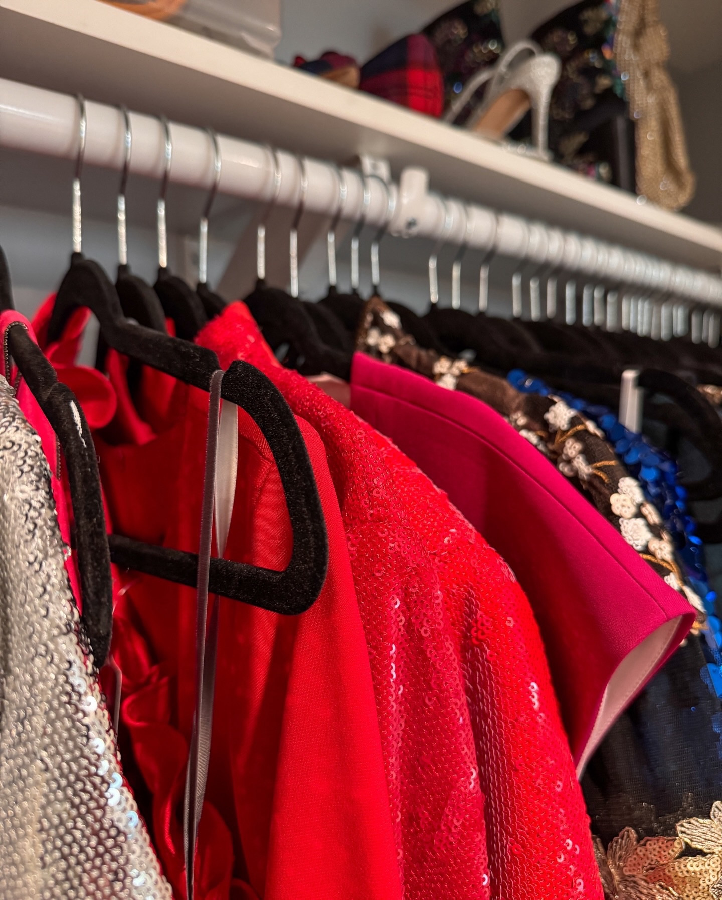 Happy Valentine’s Day from the LOVEliest closet!! 💋💋💋