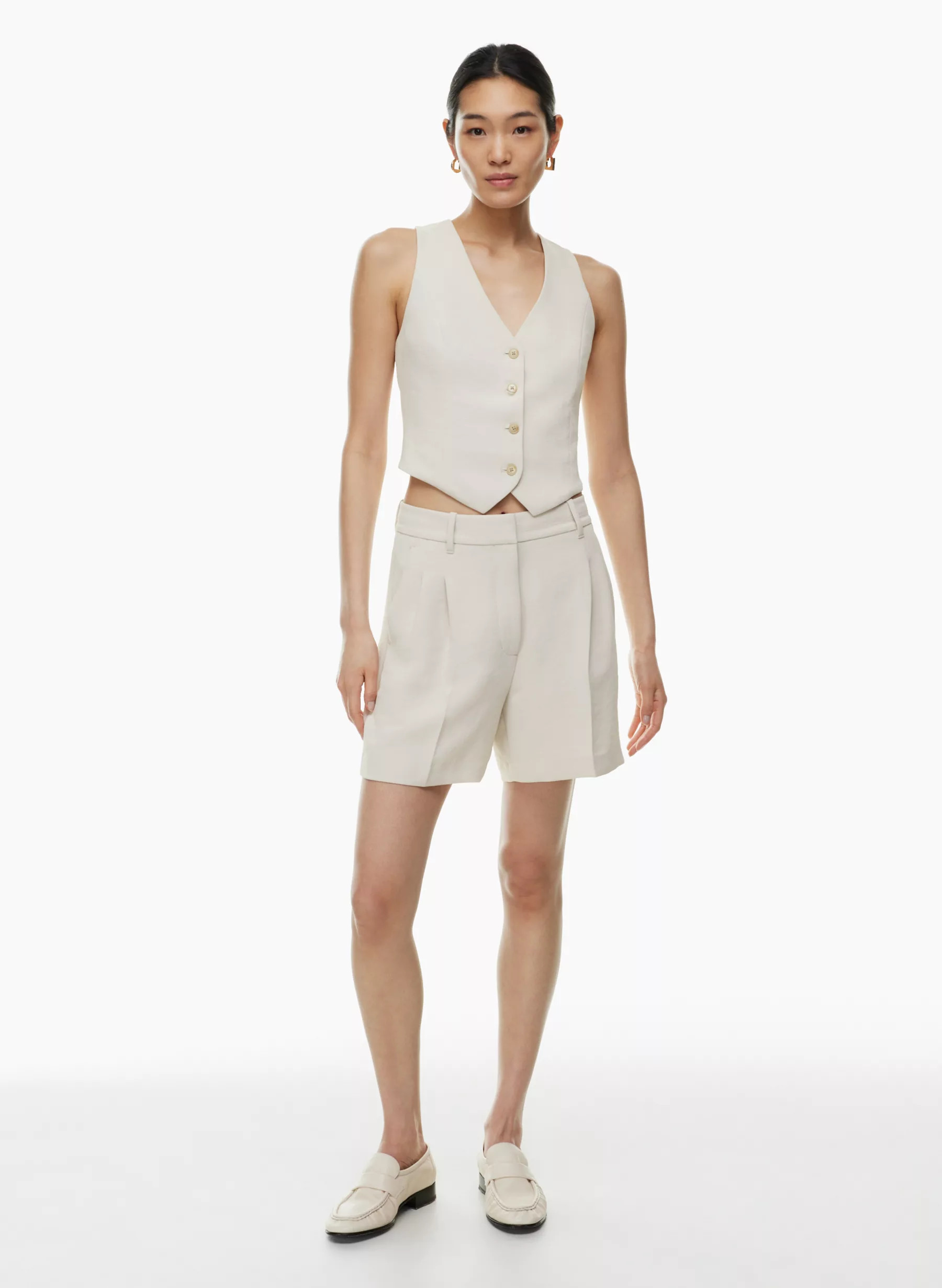 THE EFFORTLESS SHORT™ MID-THIGH | Aritzia