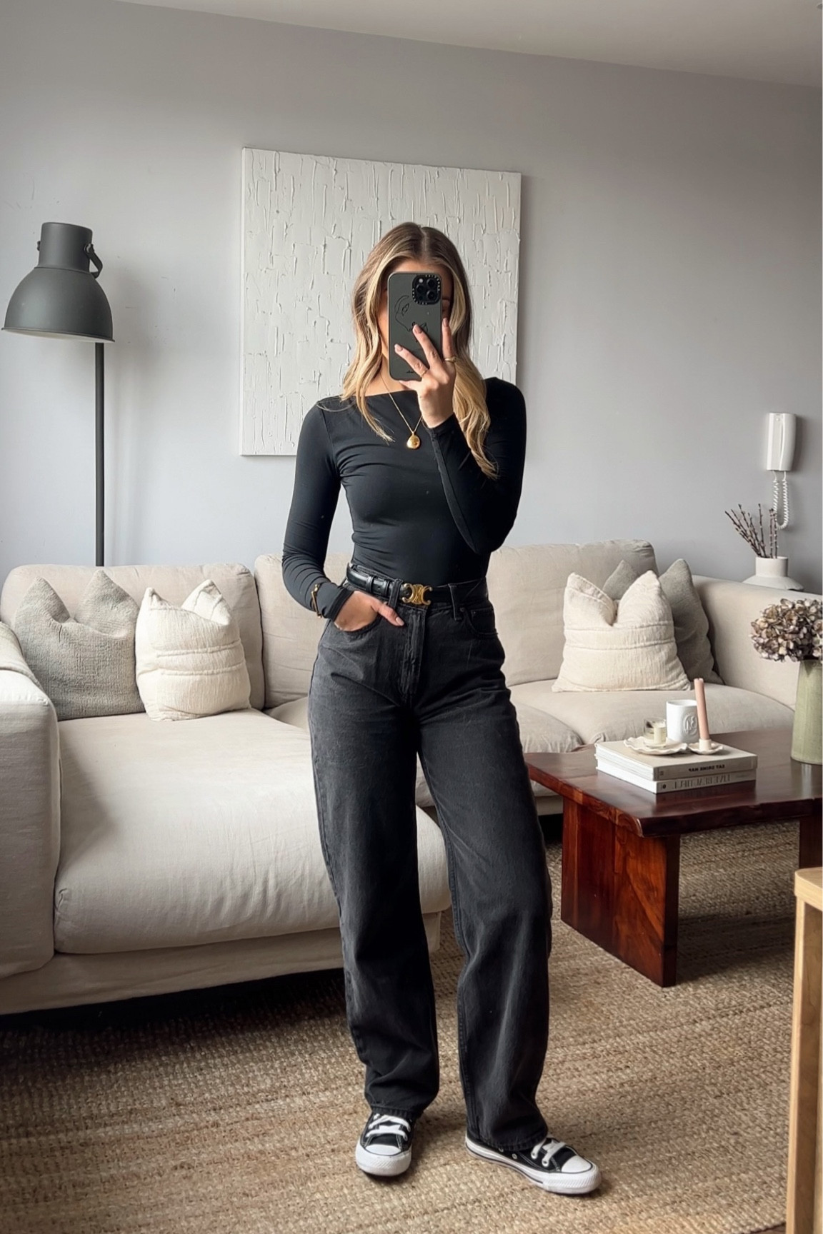 Abercrombie have 25% off denim this weekend & 15% off almost everything else! Use code AFLILY for an additional 15% off 🫶🏼

Wearing a w24, short length (regular range not curve love) in the jeans. Bodysuit is an XXS