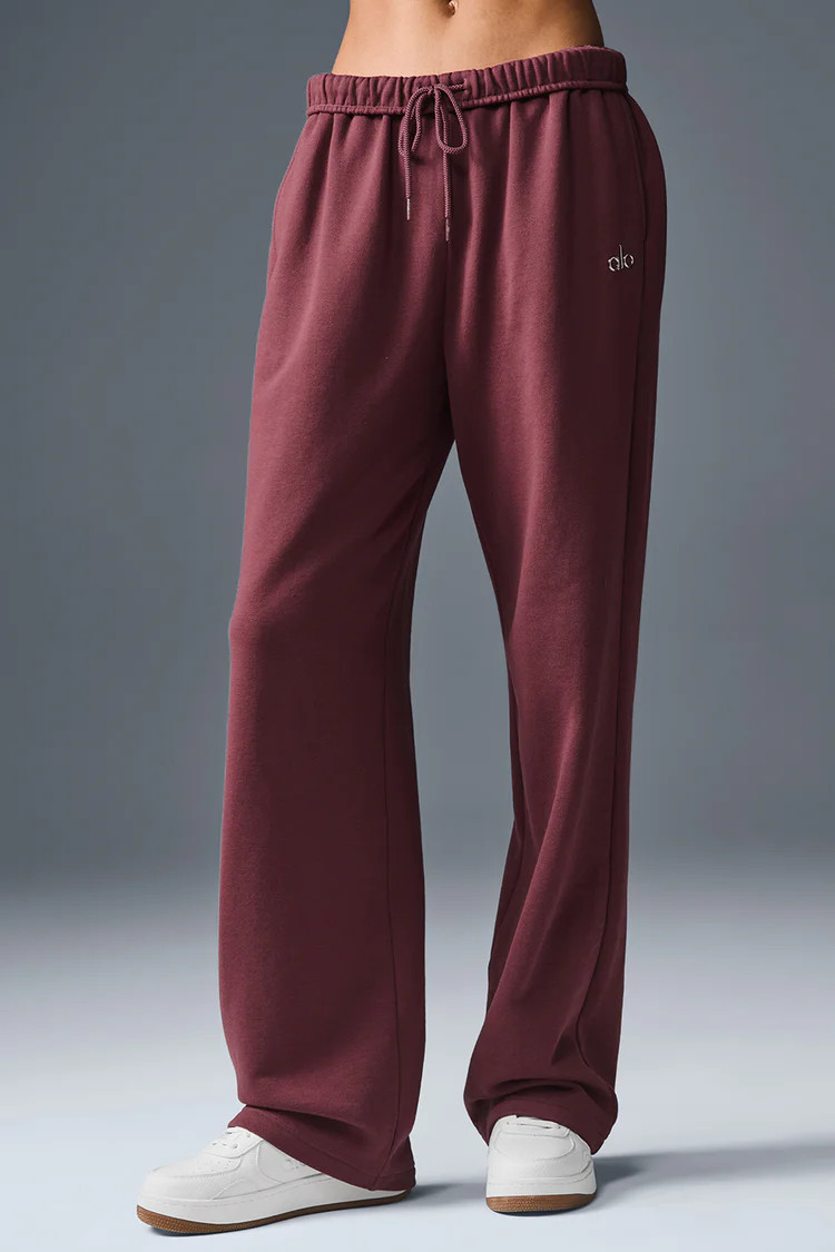 Accolade Straight Leg Sweatpant | Alo Yoga (US)
