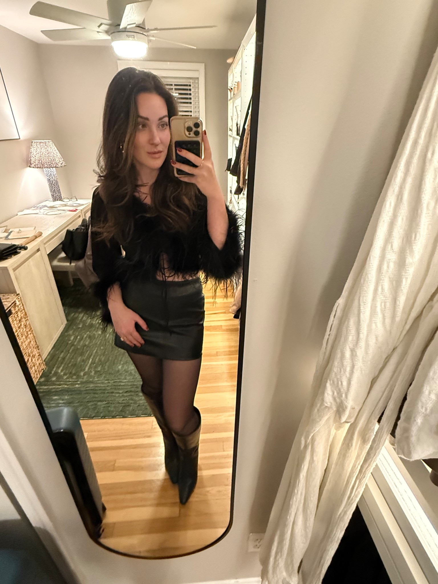 🪽🪶

#LTKootd #LTKHoliday #LTKgrwm