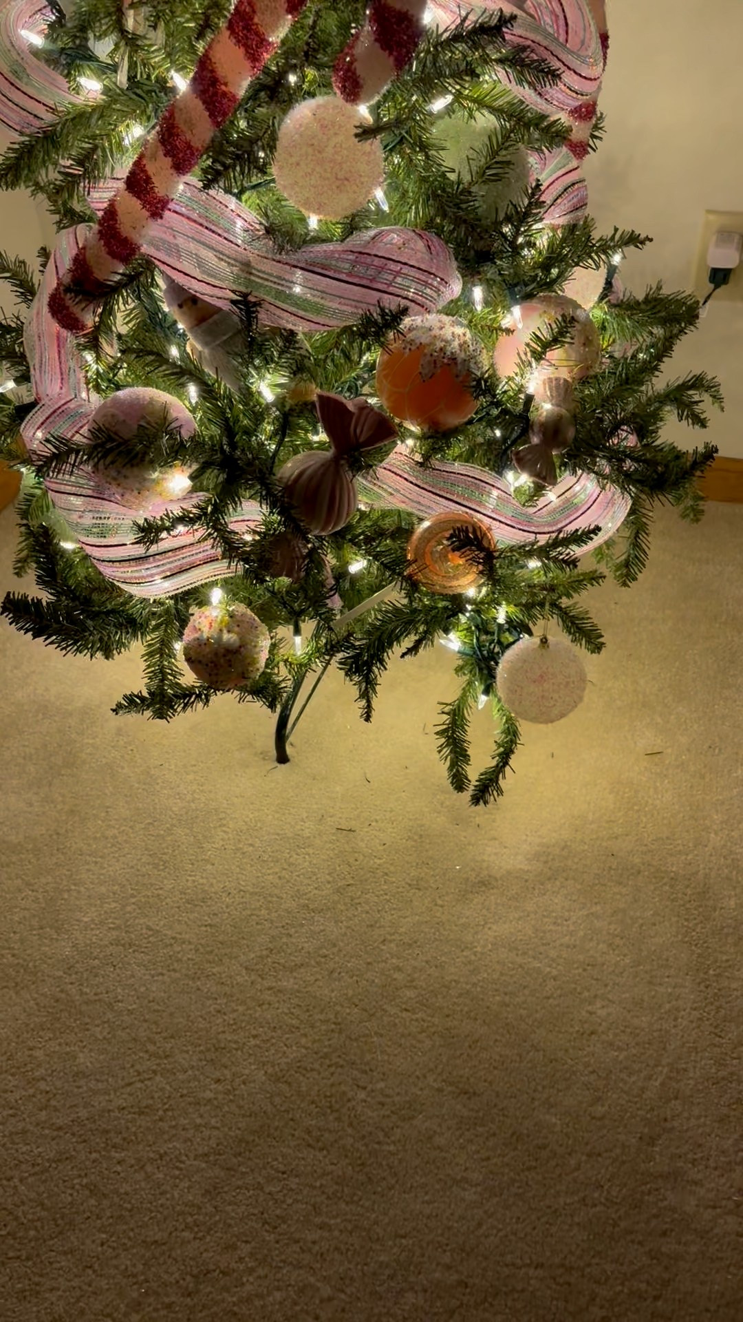 Pastel Christmas tree. Cutest pastel gingerbread candy themed tree. A lot of these are from hobby lobby or at home but I have link some similar items. 

#LTKHome #LTKHoliday