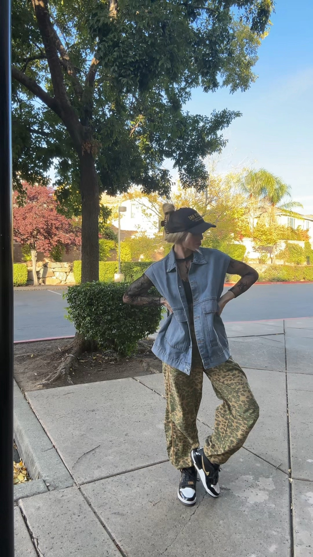 Obsessed with this outfit! 
Oversized jean jacket and pants 
The pants I feel were still big and I have a small on
#amazonfinds #amazonootd #amazonfashion #urbanoutfitters #nike 
Nike
Urban outfitters 
Leopard 
Jean 
Jacket 
Cowboy hat 
Trucker hat 

